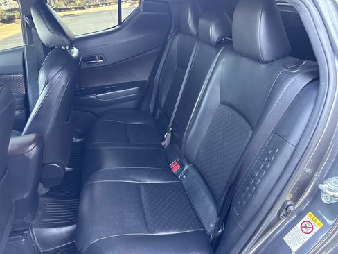 Used 2019 Toyota C-HR Limited image 14