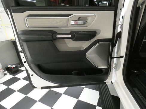 Used 2022 RAM 1500 Limited AWD/4WD image 31