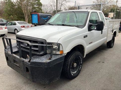 Used 2004 Ford F350 XL image 2