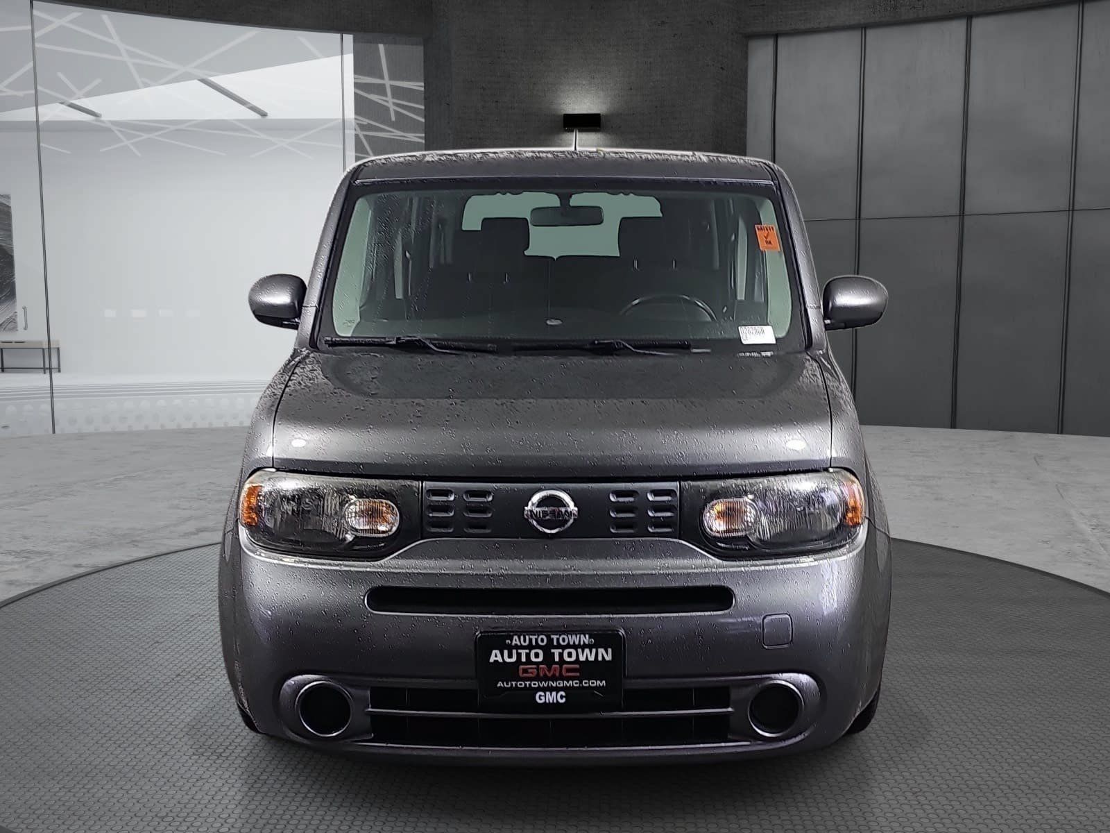 Used 2013 Nissan Cube 1.8 S w/ Interior Designer Pkg FWD image 2