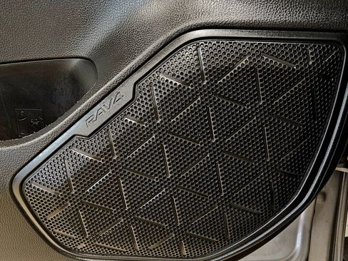 Used 2024 Toyota RAV4 XLE Premium image 36