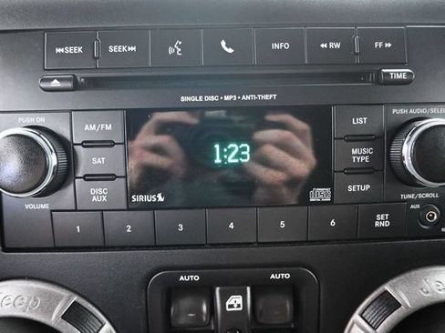 Used 2015 Jeep Wrangler Unlimited Sport w/ Quick Order Package 24S AWD/4WD image 13