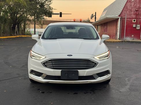 Used 2018 Ford Fusion SE w/ Equipment Group 602A image 3