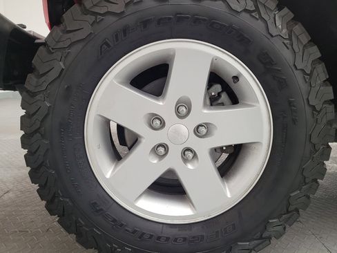 Used 2017 Jeep Wrangler Unlimited Sport w/ Quick Order Package 24S image 31