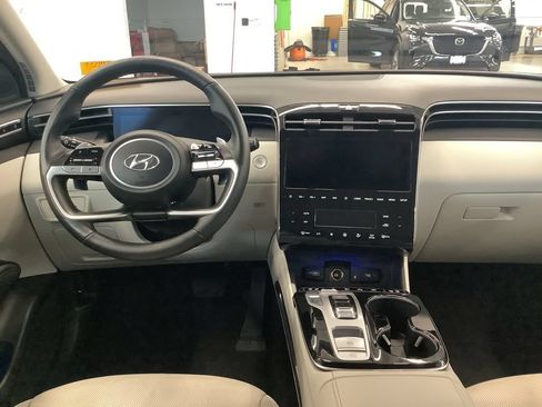 Used 2023 Hyundai Tucson Limited AWD/4WD image 10