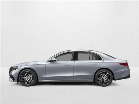 New 2026 Mercedes-Benz E 450 4MATIC Sedan image 3