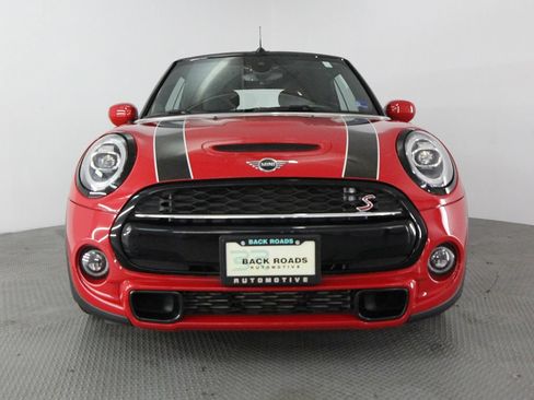 Used 2021 MINI Cooper S FWD image 2