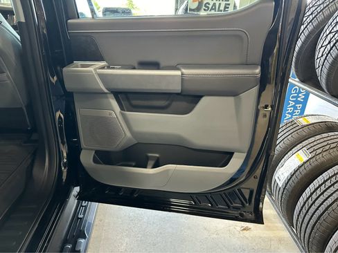 Used 2025 Ford F150 Lightning Flash AWD/4WD image 38