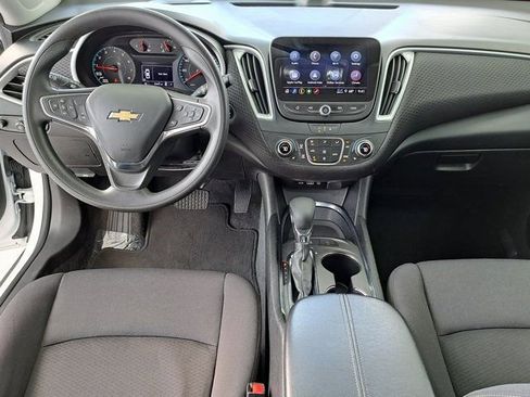 Used 2024 Chevrolet Malibu LT image 28