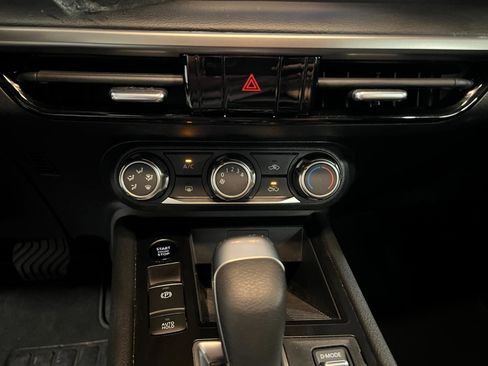 Used 2025 Nissan Kicks S image 16