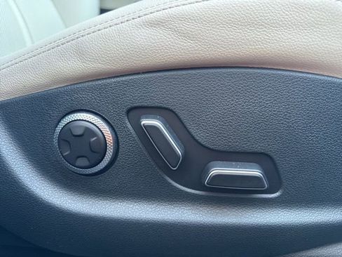 Used 2024 Genesis Electrified GV70 Advanced image 17