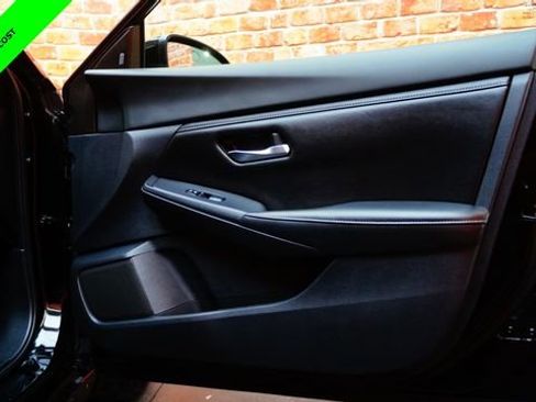 Certified 2022 Nissan Sentra SV FWD image 50