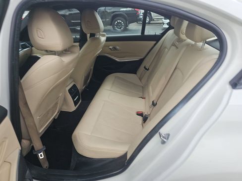 Used 2022 BMW 330i Sedan w/ Driving Assistance Package RWD image 15