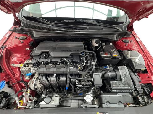 Used 2025 Hyundai Elantra SEL FWD image 18