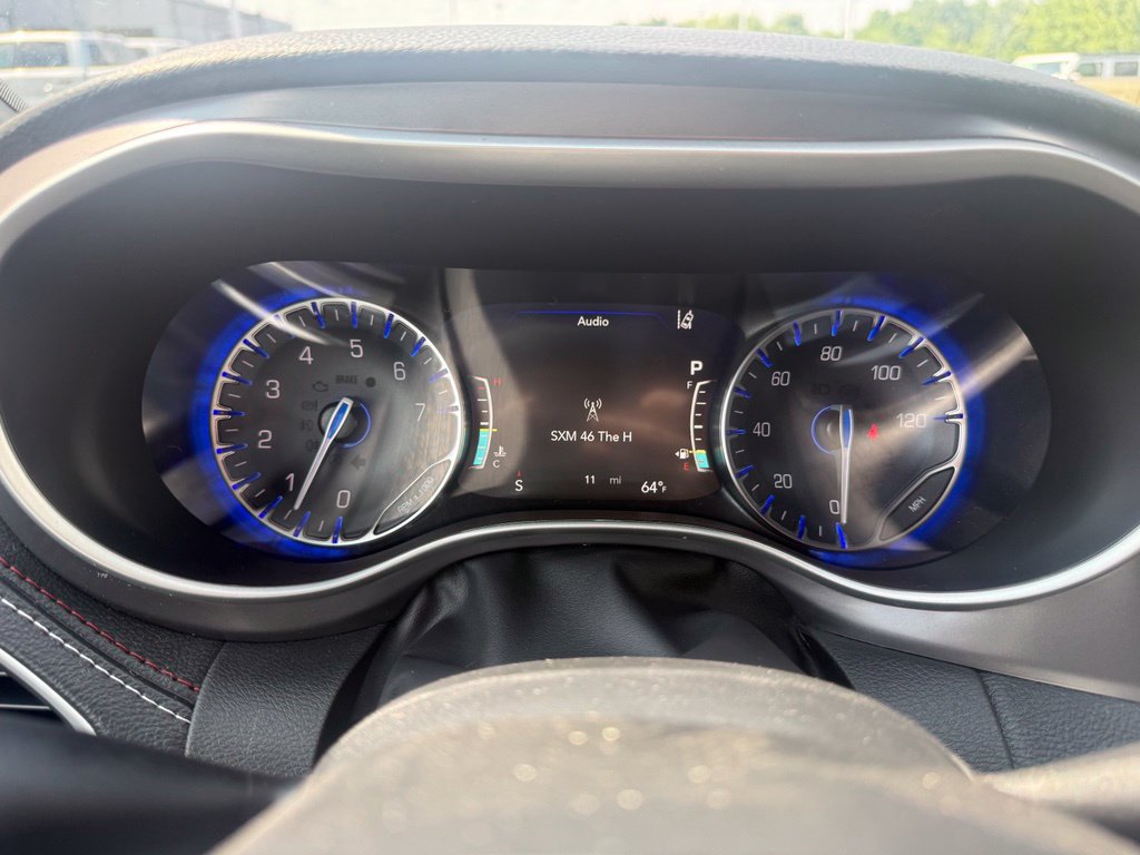 New 2027 Chrysler Pacifica Select FWD image 22