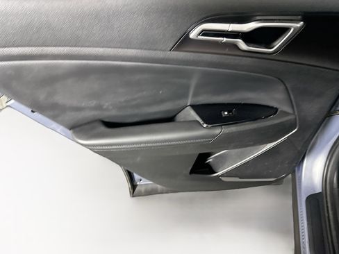 Used 2023 Kia Sportage EX image 27