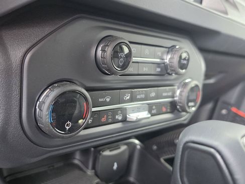 New 2025 Ford Bronco Raptor w/ Interior Carbon Fiber Pack AWD/4WD image 25