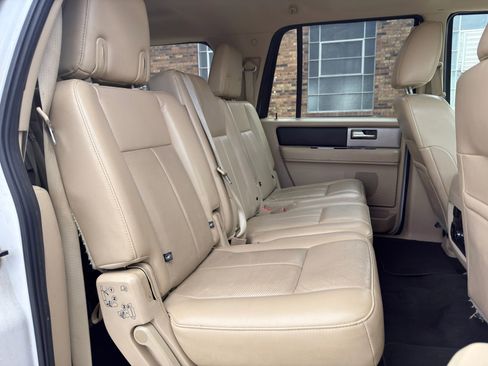 Used 2017 Ford Expedition EL XLT w/ Equipment Group 202A AWD/4WD image 19