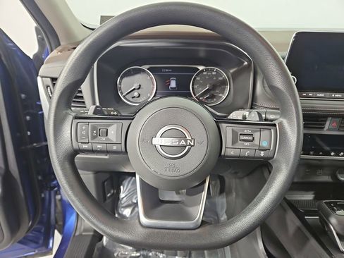 Certified 2023 Nissan Rogue SV image 16