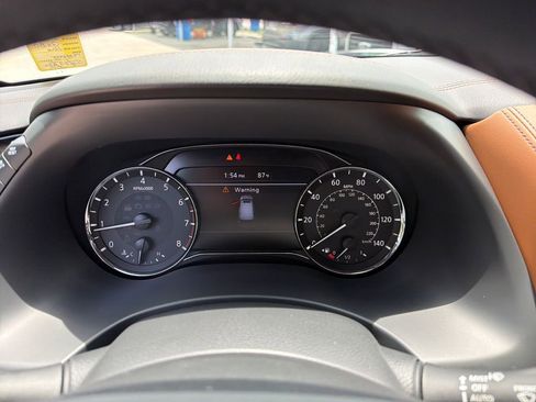 Used 2023 INFINITI QX80 Sensory w/ Cargo Package AWD/4WD image 24