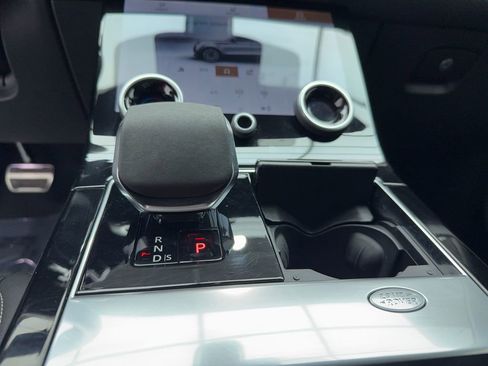 Used 2023 Land Rover Range Rover Velar R-Dynamic S image 33