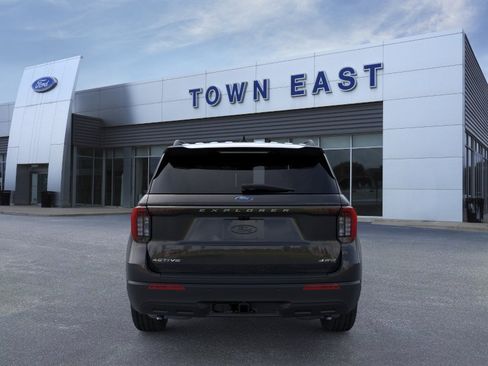 New 2026 Ford Explorer Active AWD/4WD image 5