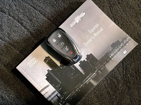 Used 2022 Chevrolet Equinox Premier image 32