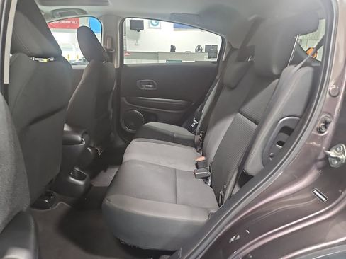 Used 2019 Honda HR-V EX image 8