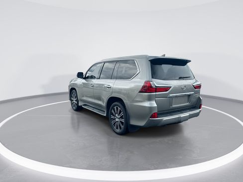Used 2021 Lexus LX 570 4WD w/ Luxury Package image 7