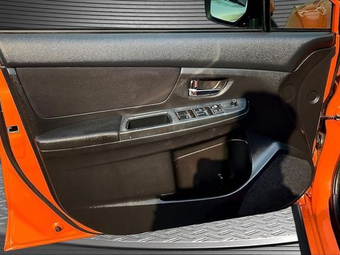 Used 2014 Subaru Crosstrek 2.0i Premium AWD/4WD image 19