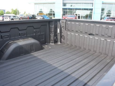 New 2026 Chevrolet Silverado 1500 Custom Trail Boss w/ LPO, Dark Essentials Package AWD/4WD image 14