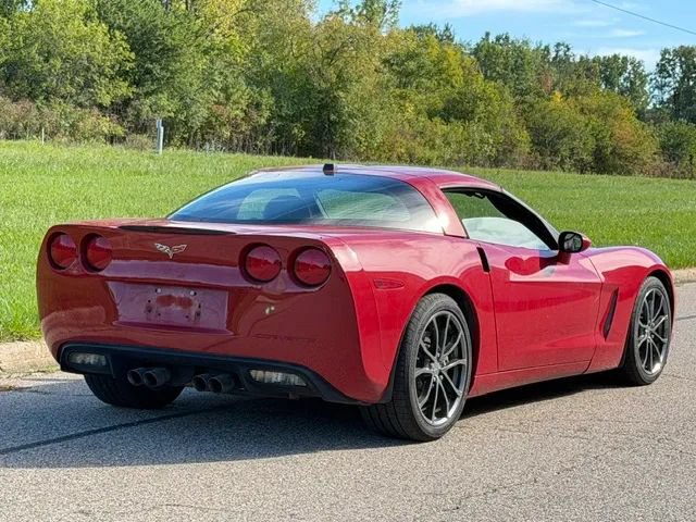 Used 2005 Chevrolet Corvette Coupe w/ Preferred Equipment Group RWD image 14