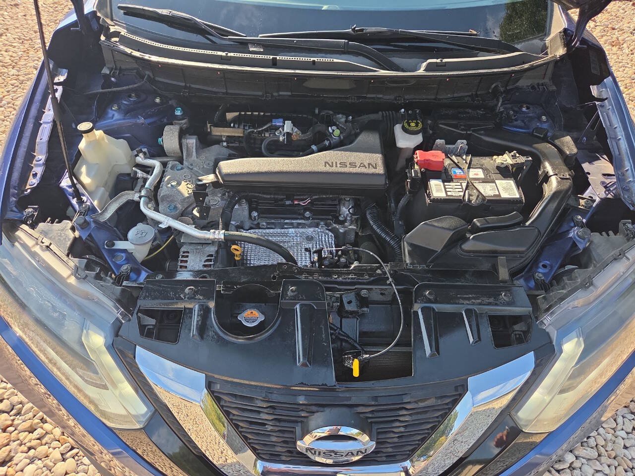 Used 2017 Nissan Rogue S FWD image 14