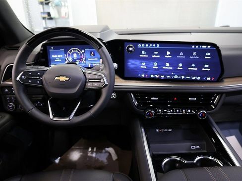 New 2026 Chevrolet Suburban High Country image 24