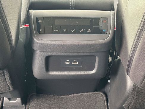 New 2025 Nissan Pathfinder SV image 14