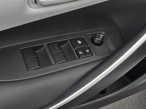 Certified 2025 Toyota Corolla SE image 10