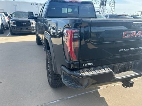 Used 2024 GMC Sierra 2500 AT4X AWD/4WD image 3