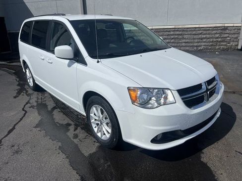 Used 2018 Dodge Grand Caravan SXT FWD image 6
