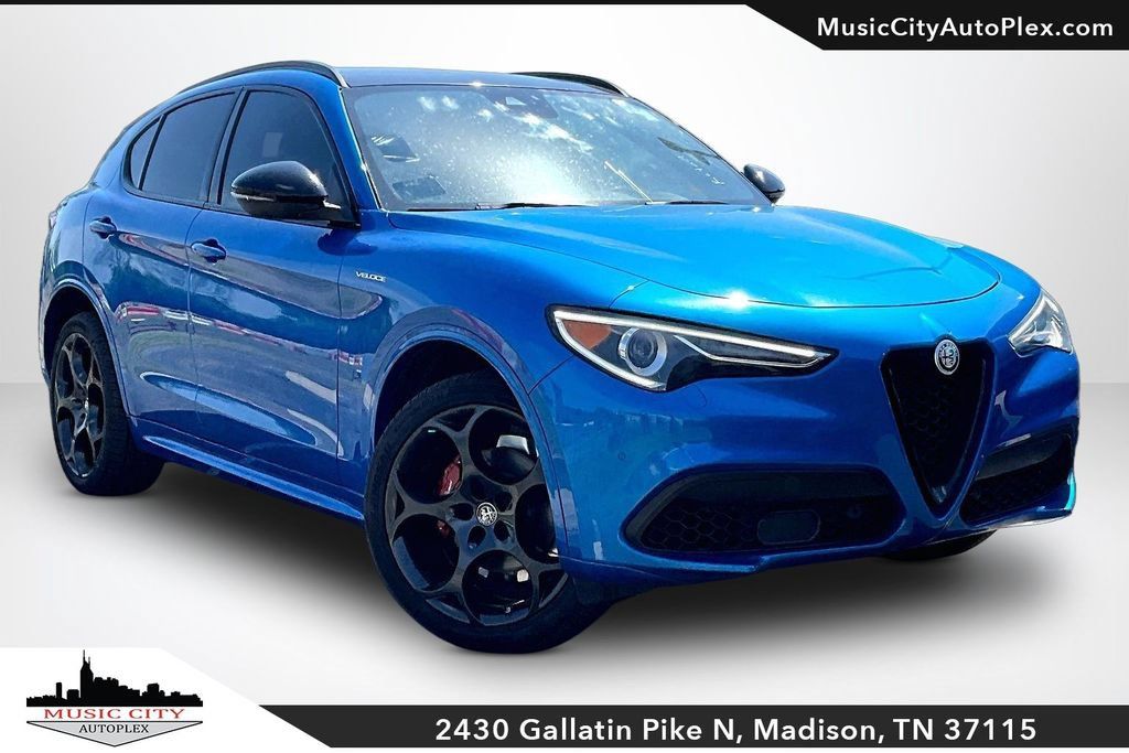 Used 2023 Alfa Romeo Stelvio Veloce AWD/4WD image 1