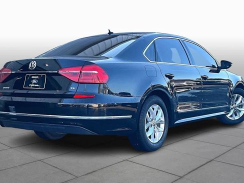 Used 2016 Volkswagen Passat 1.8T R-Line image 12