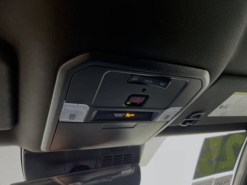 Used 2025 Toyota Tacoma SR5 image 21