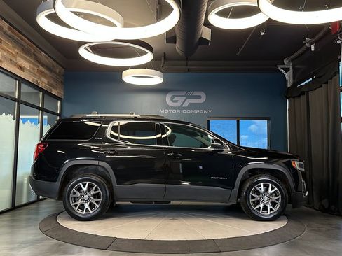 Used 2022 GMC Acadia SLE w/ Driver Convenience Package AWD/4WD image 2