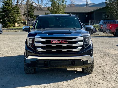 Used 2023 GMC Sierra 1500 SLE w/ Enhanced Capability Package AWD/4WD image 8