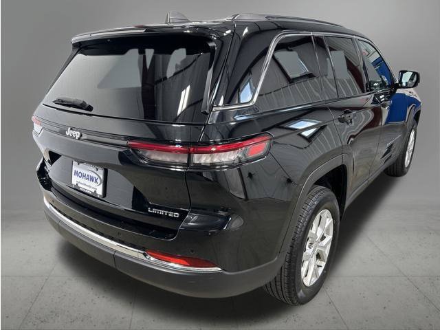 Used 2023 Jeep Grand Cherokee Limited AWD/4WD image 5