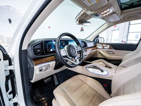 Used 2020 Mercedes-Benz GLS 580 GLS 580 w/ E-Active Body Control Package image 33