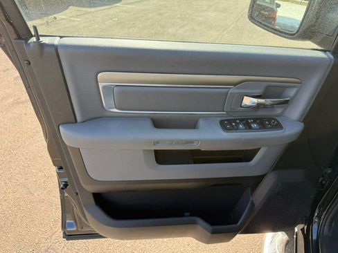 Used 2017 RAM 1500 Big Horn image 12