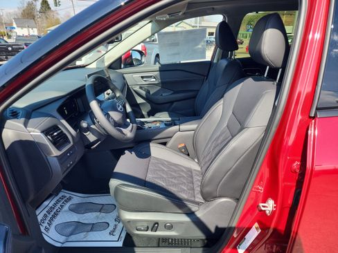 New 2026 Nissan Rogue Platinum image 11