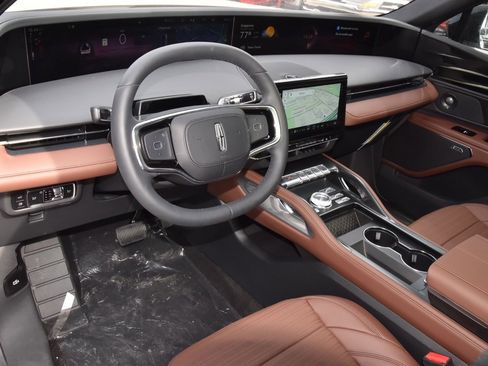 New 2026 Lincoln Nautilus Reserve w/ Jet Appearance Package image 36