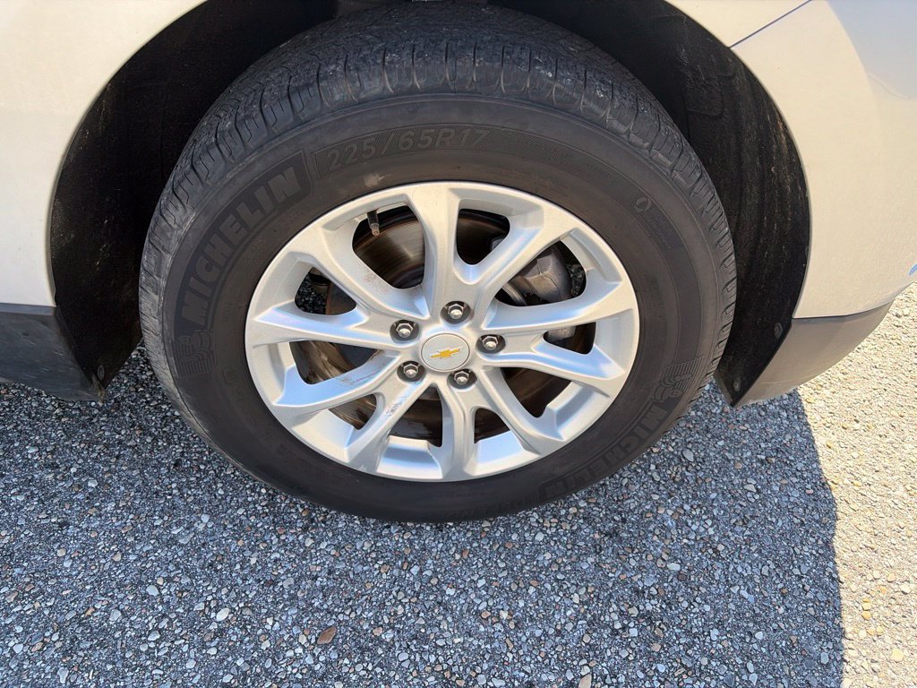 Used 2019 Chevrolet Equinox LT FWD image 4
