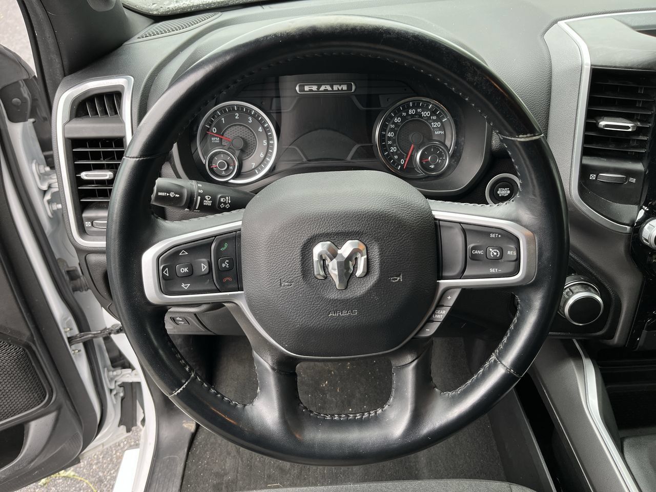 Used 2023 RAM 1500 Big Horn AWD/4WD image 5